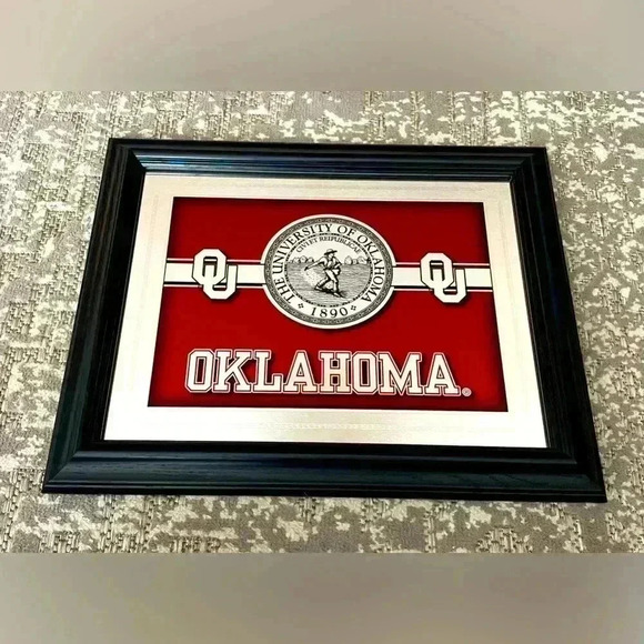 The University of Oklahoma 13.75 x 16.75 Mirrored Seal framed picture - Picture 1 of 7